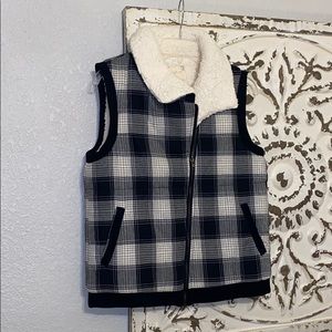 NWOT En Creme Plaid Sherpa Lined Vest